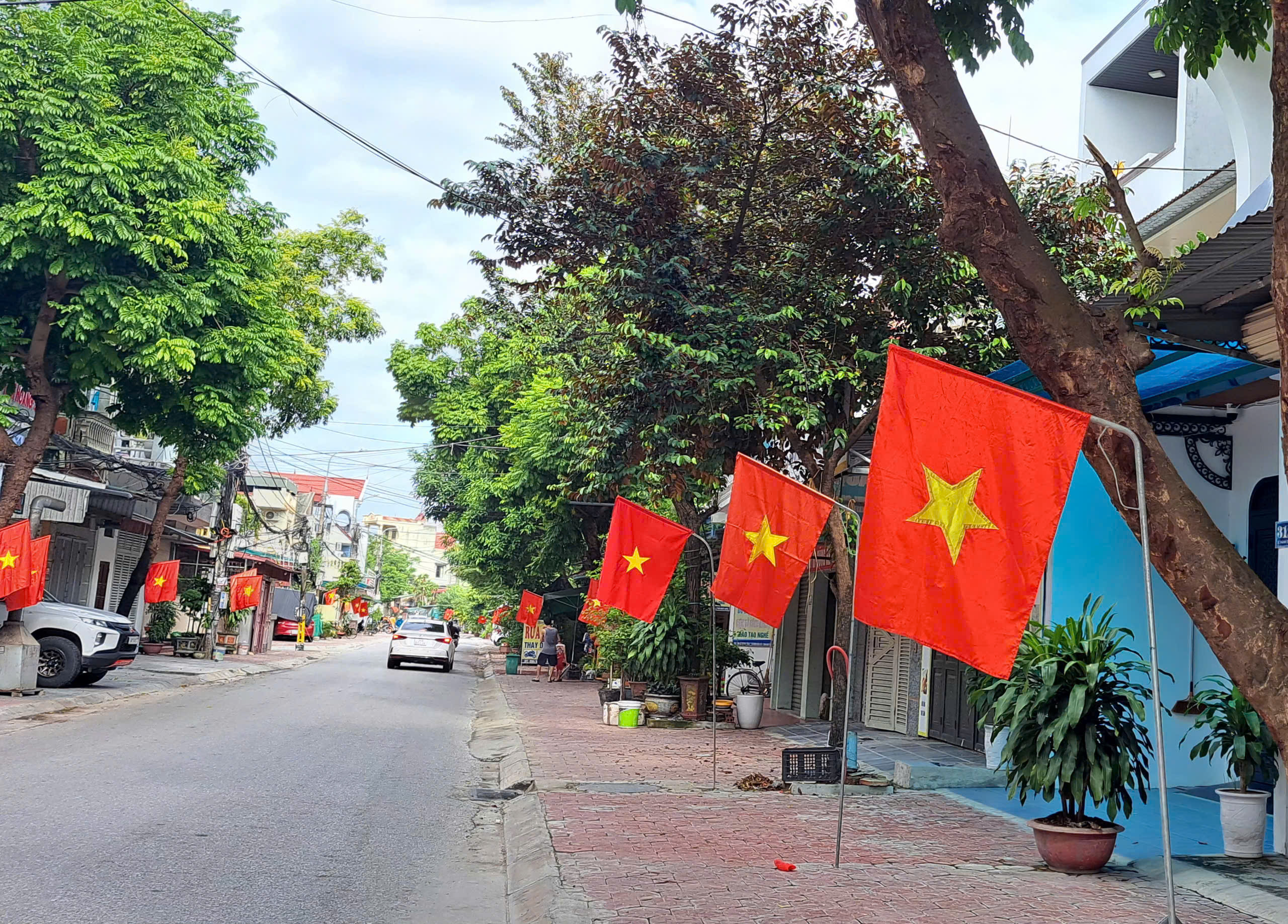 Anh-tin-bai